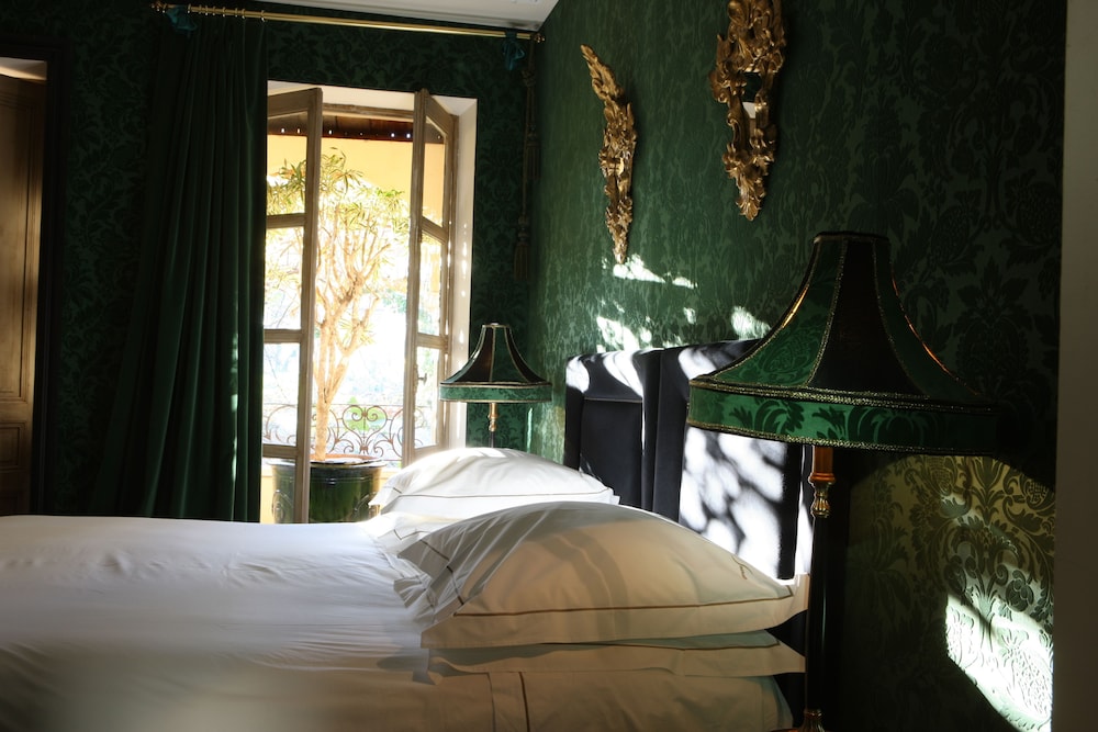 Suite - Photo 2