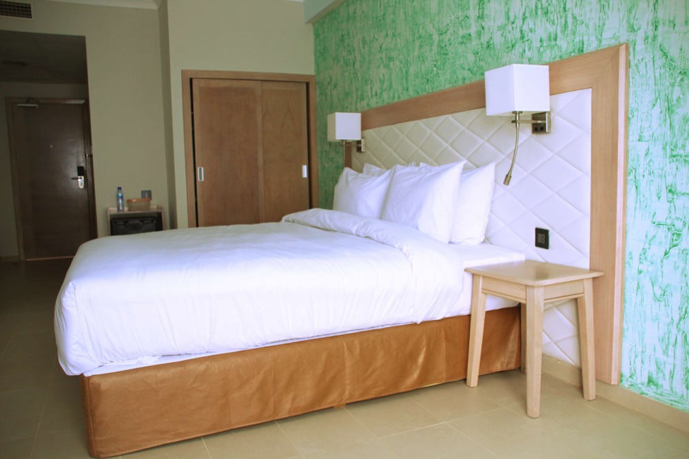 Standard Chalet, 1 Queen Bed, Non Smoking, Sea View