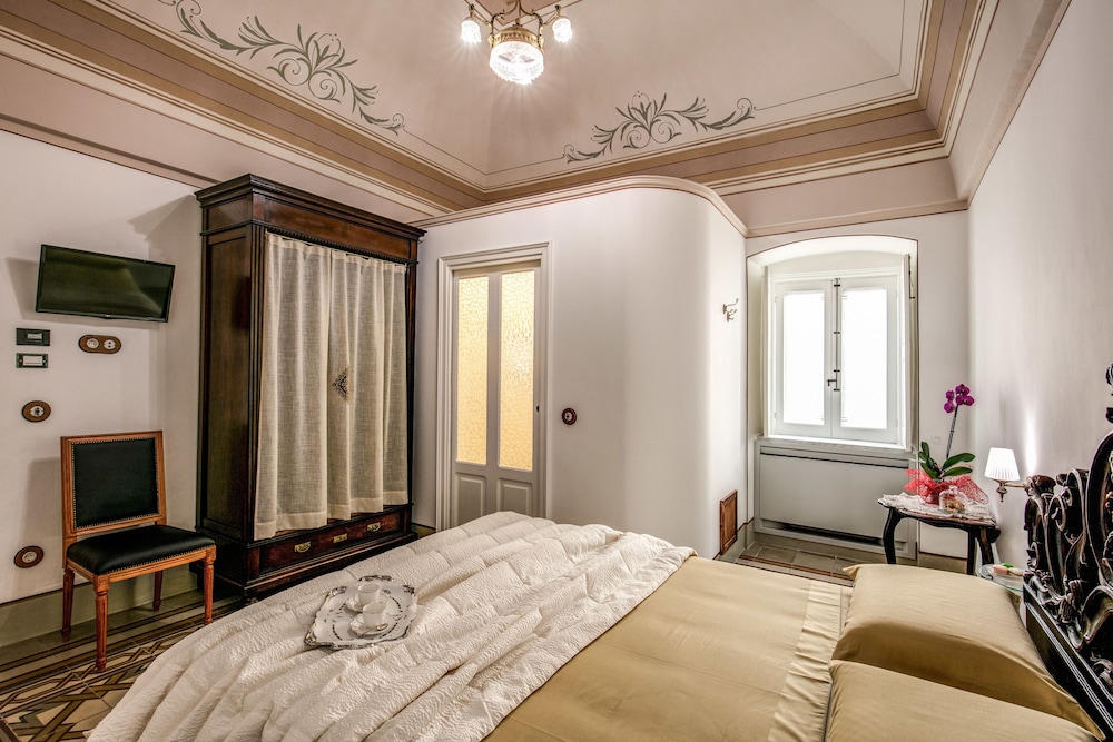Superior Double Room, 1 Queen Bed photo 3