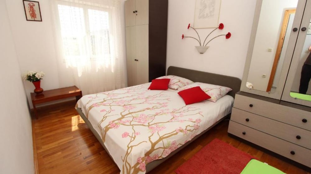 Club Apartment