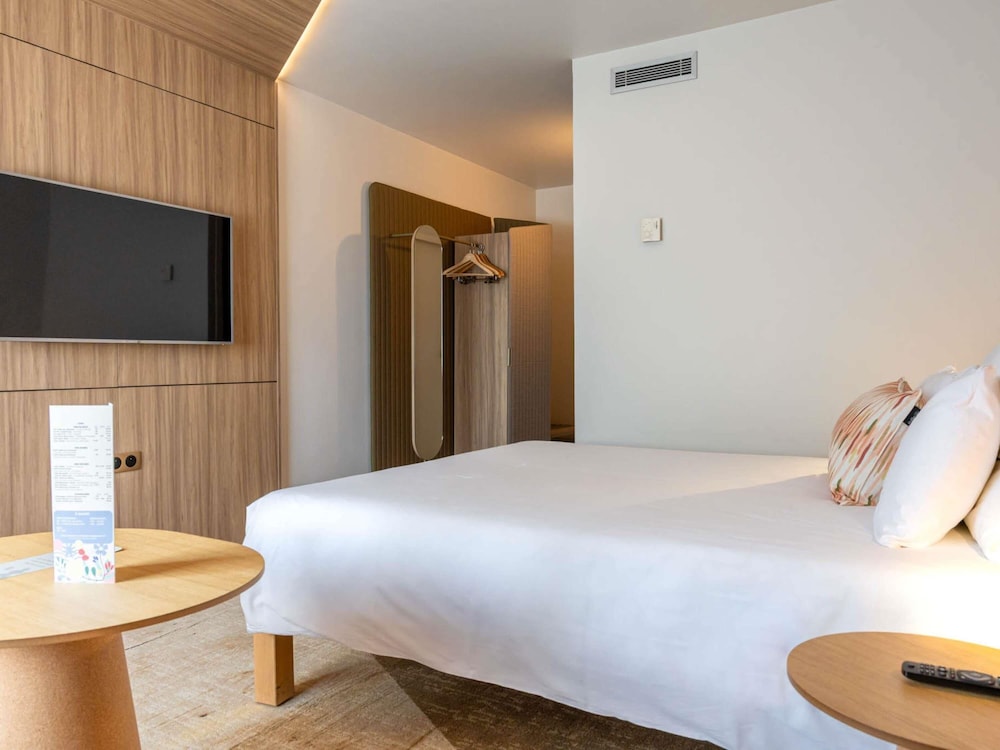 Superior Room, 1 Double Bed with Sofa bed photo 2