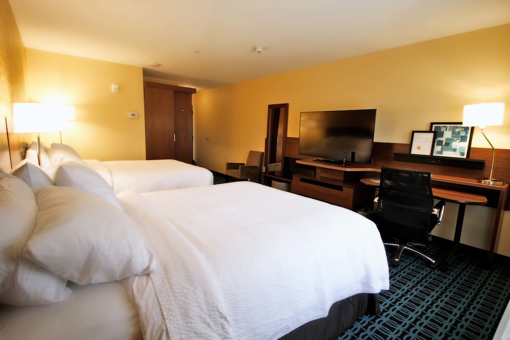Room, 2 Queen Beds - Photo 2