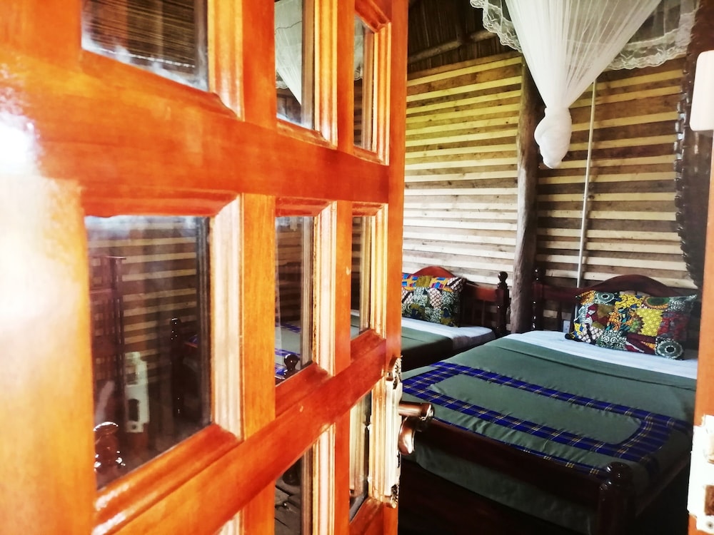 Economy Triple Room photo 1