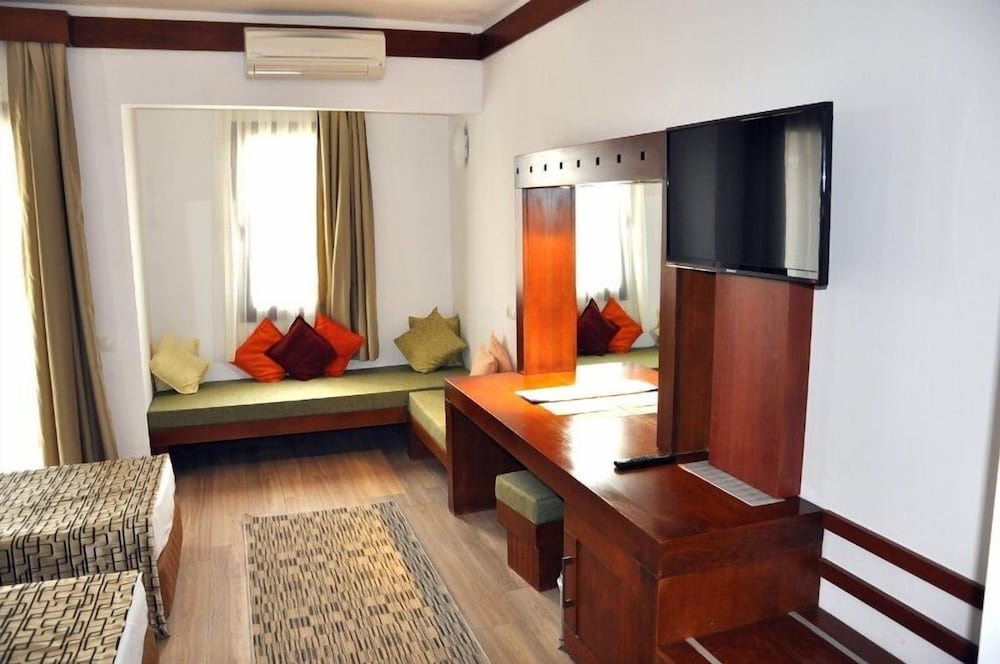 Standard Triple Room photo 3