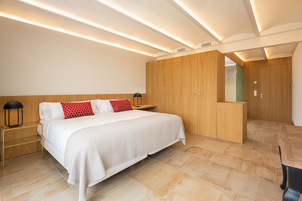 Deluxe Double or Twin Room - Photo 3