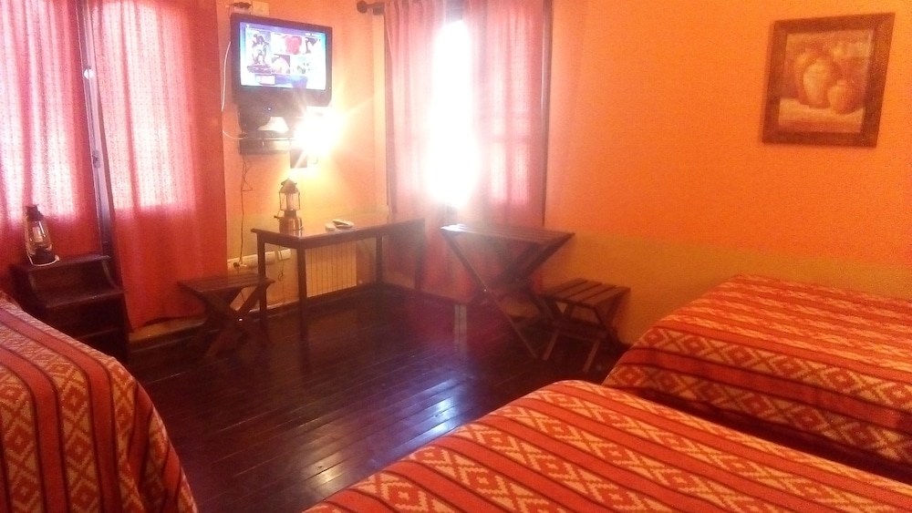 Triple Room, 3 Twin Beds photo 3