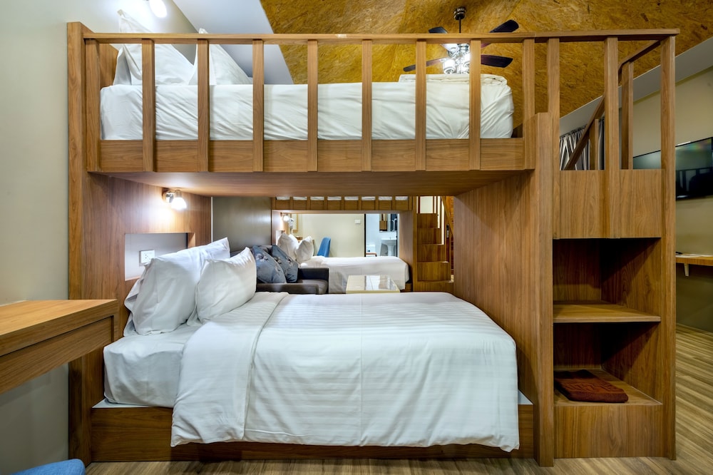Family Quadruple Room - Photo 3