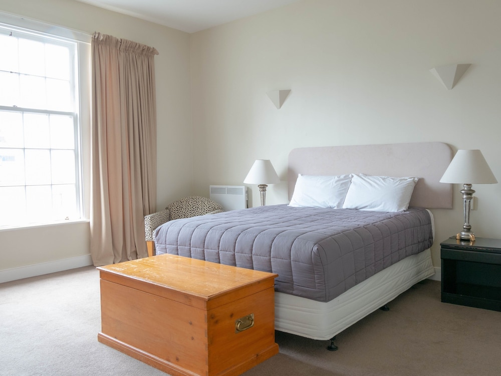 One Bedroom Apartment photo 2