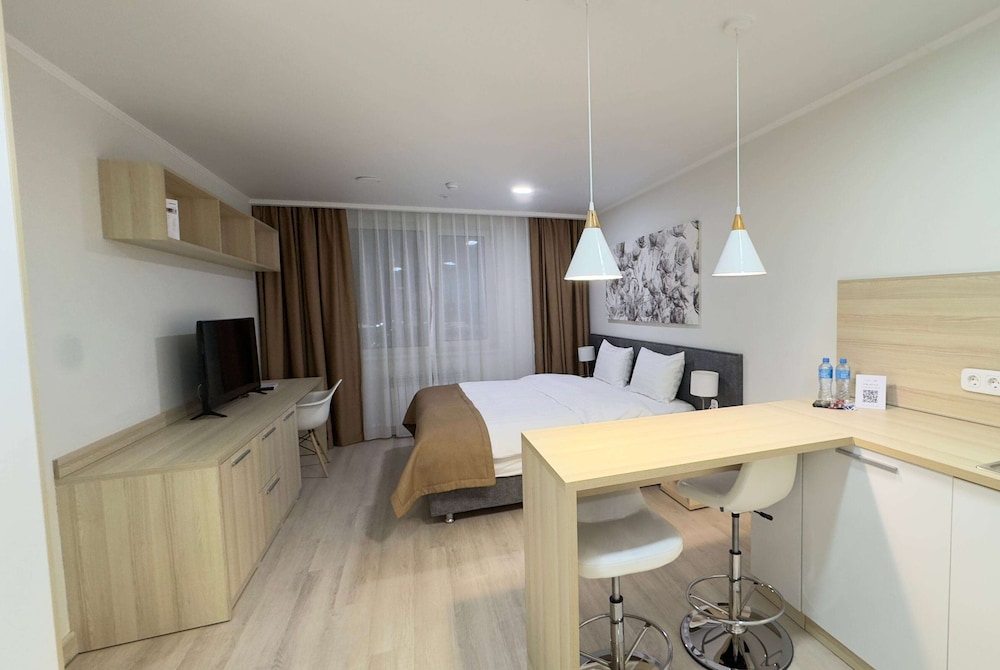 Standard Room, 1 Queen Bed