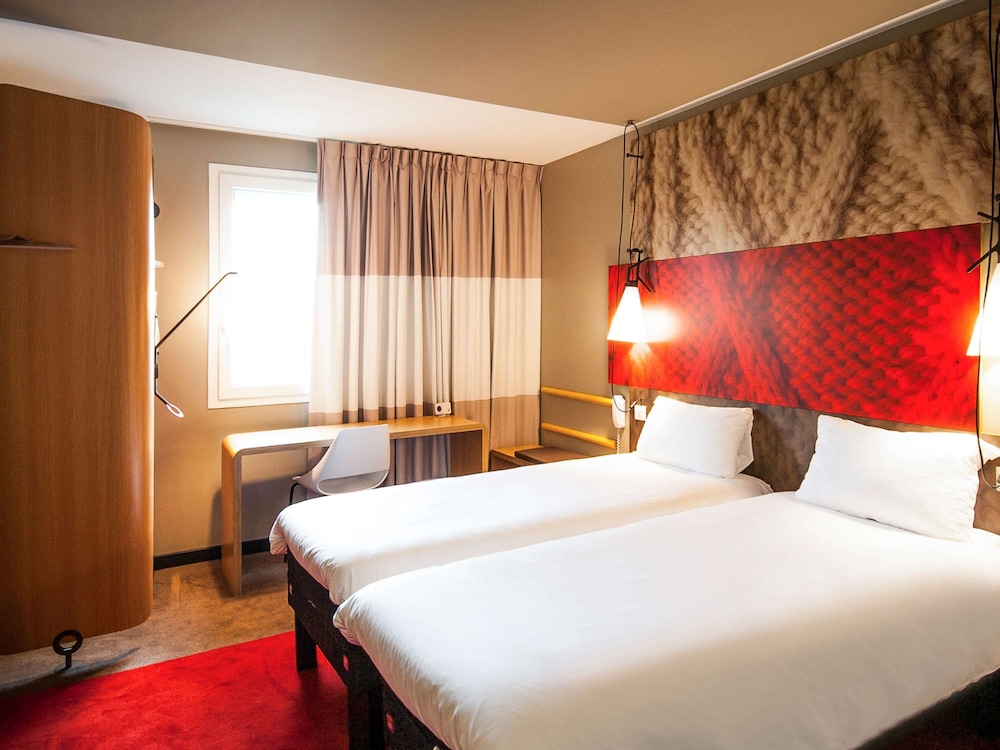 Standard Room, 2 Twin Beds - Photo 1