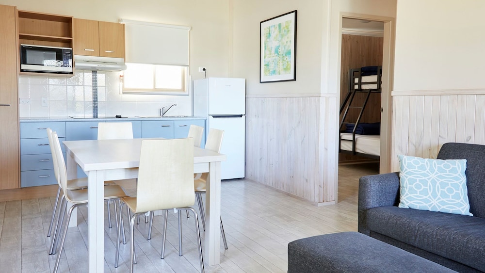 Riverfront Bungalow photo 3