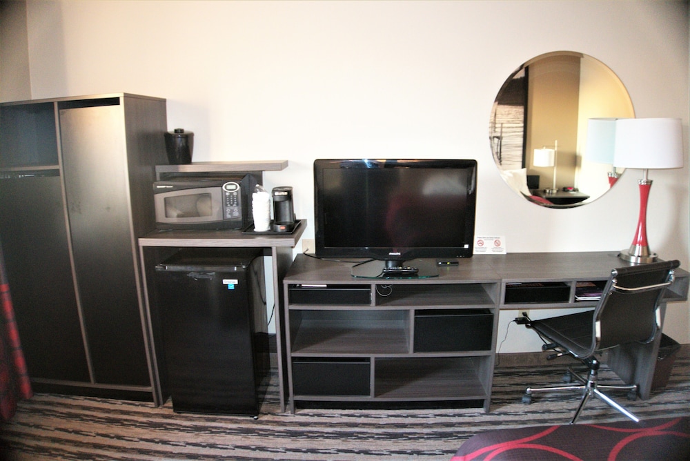 Standard Room, 1 King Bed - Photo 5