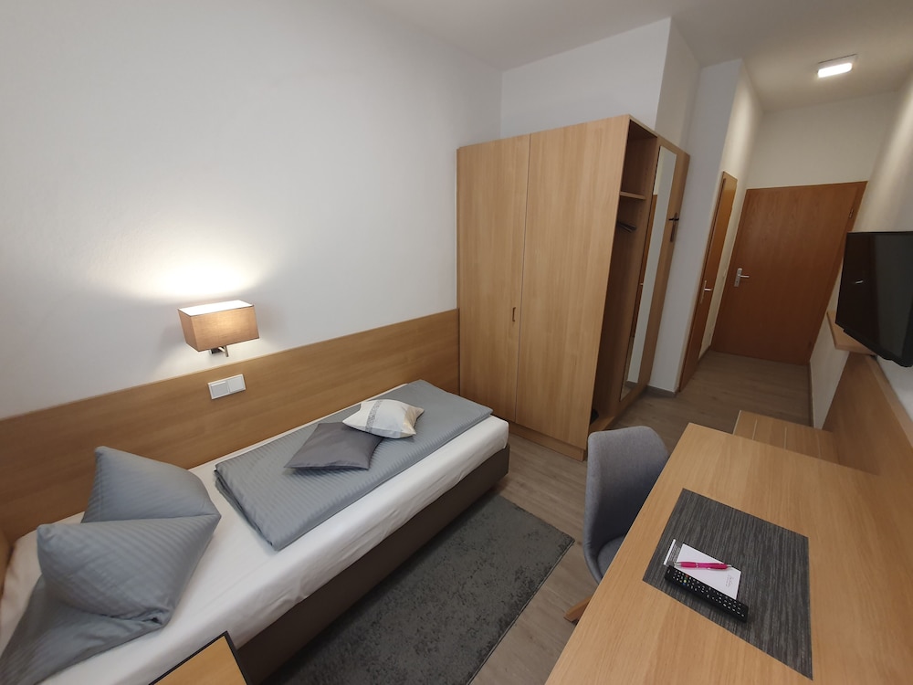 Single Room photo 3