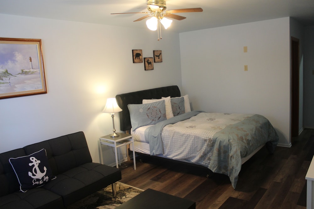 Family Room photo 3
