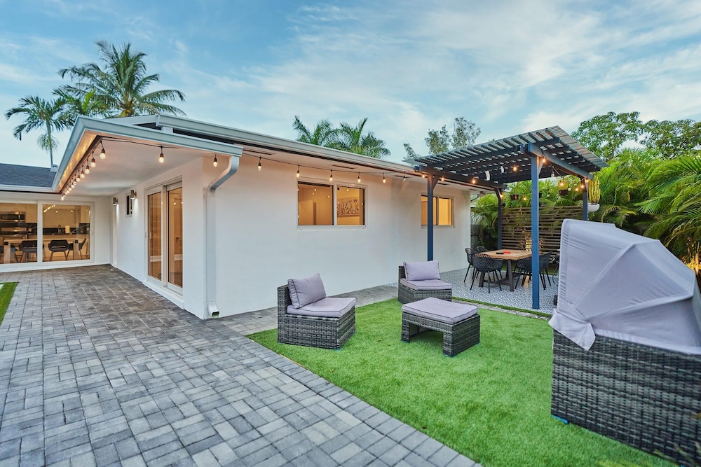 Villa photo 3