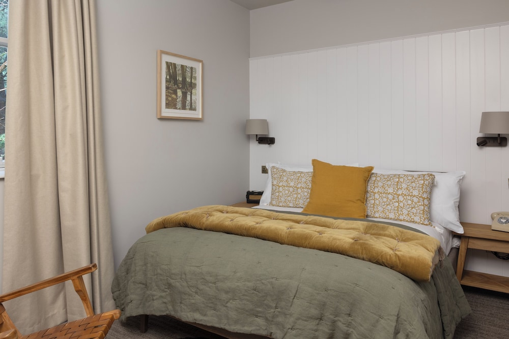 Coach House Luxe Suite photo 1