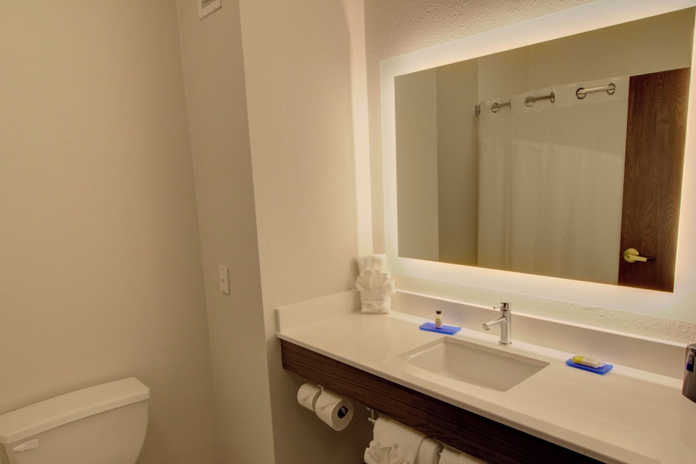 Suite, 2 Queen Beds, Non Smoking - Photo 1