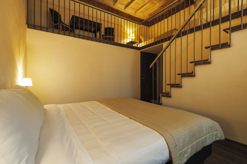 Classic Quadruple Room, Garden View photo 1