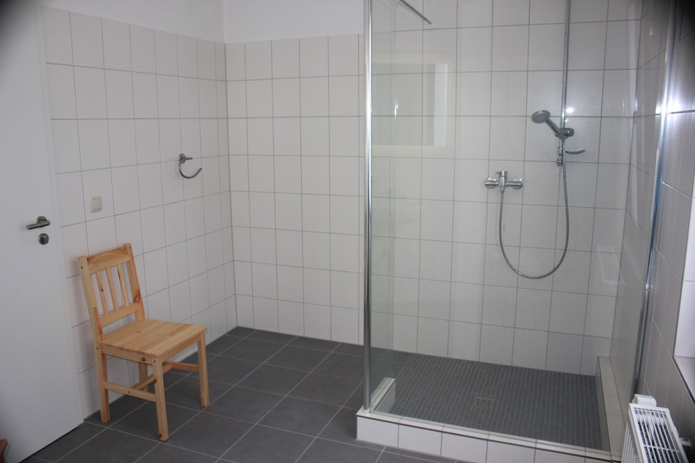 Standard Double Room, Private Bathroom - Photo 4