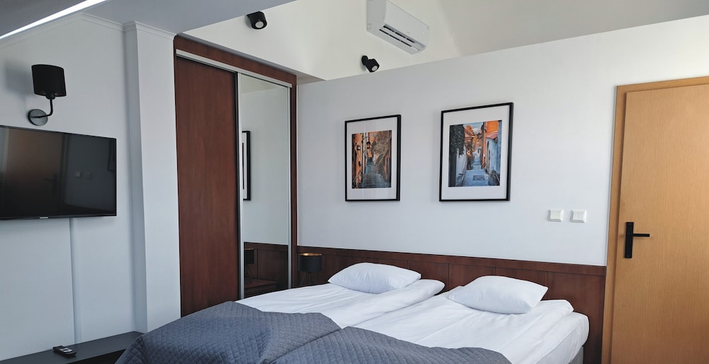 Basic Twin Room, Kitchenette
