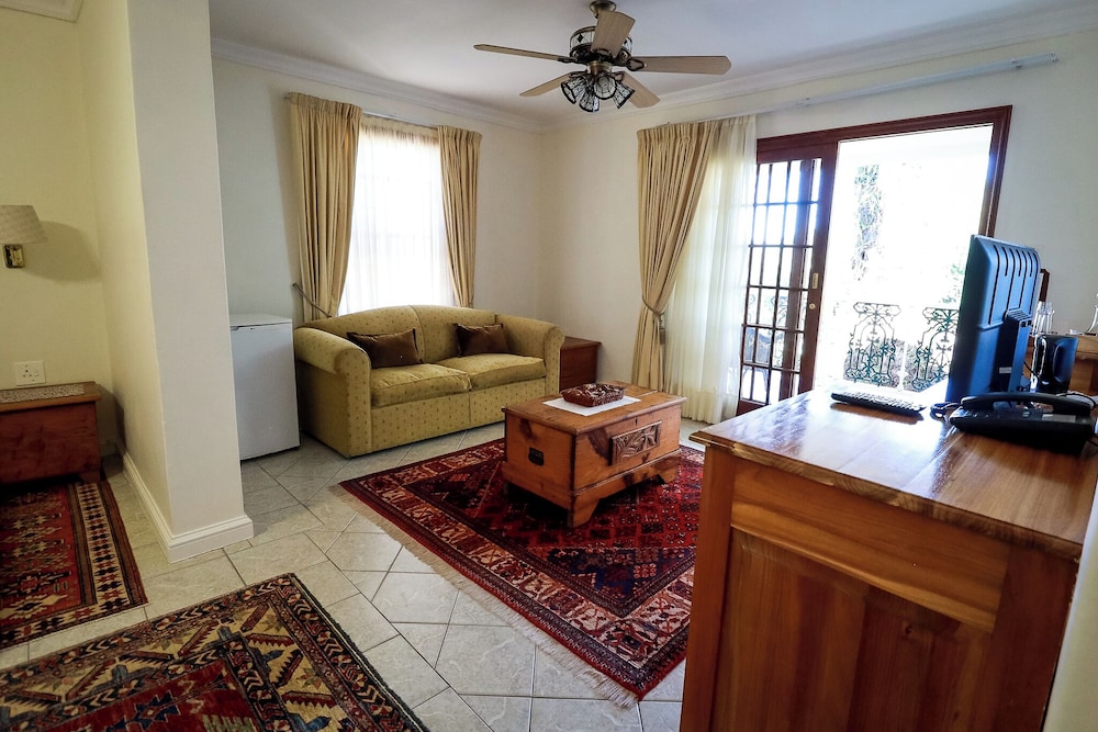 Suite, Garden Area photo 3