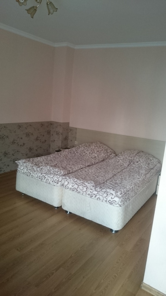 Economy Quadruple Room photo 1