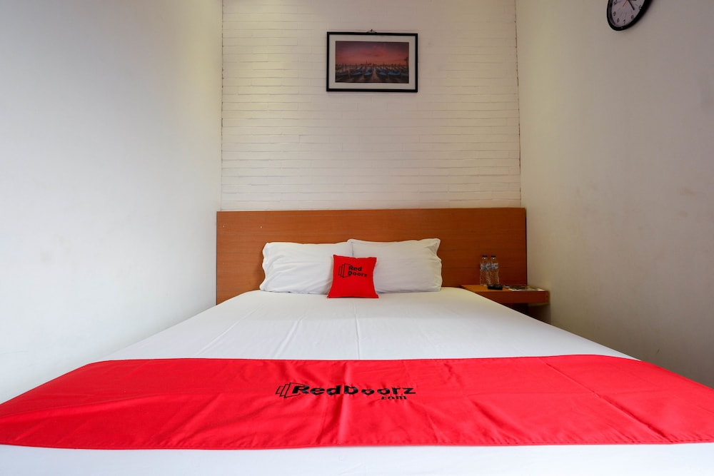 Deluxe Room - Photo 9
