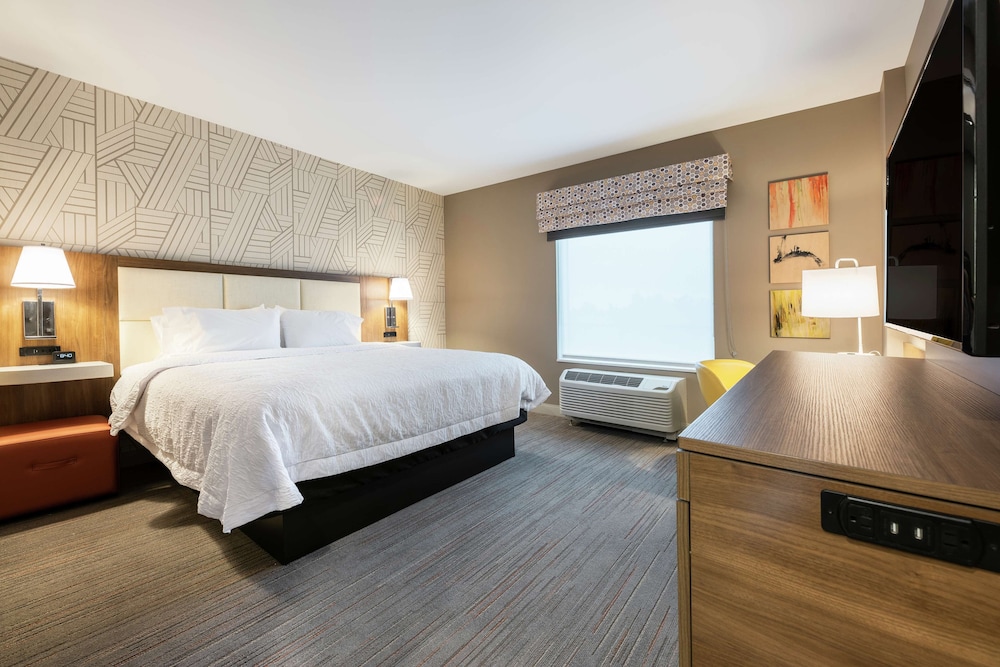 Room, 1 King Bed, Accessible - Photo 1