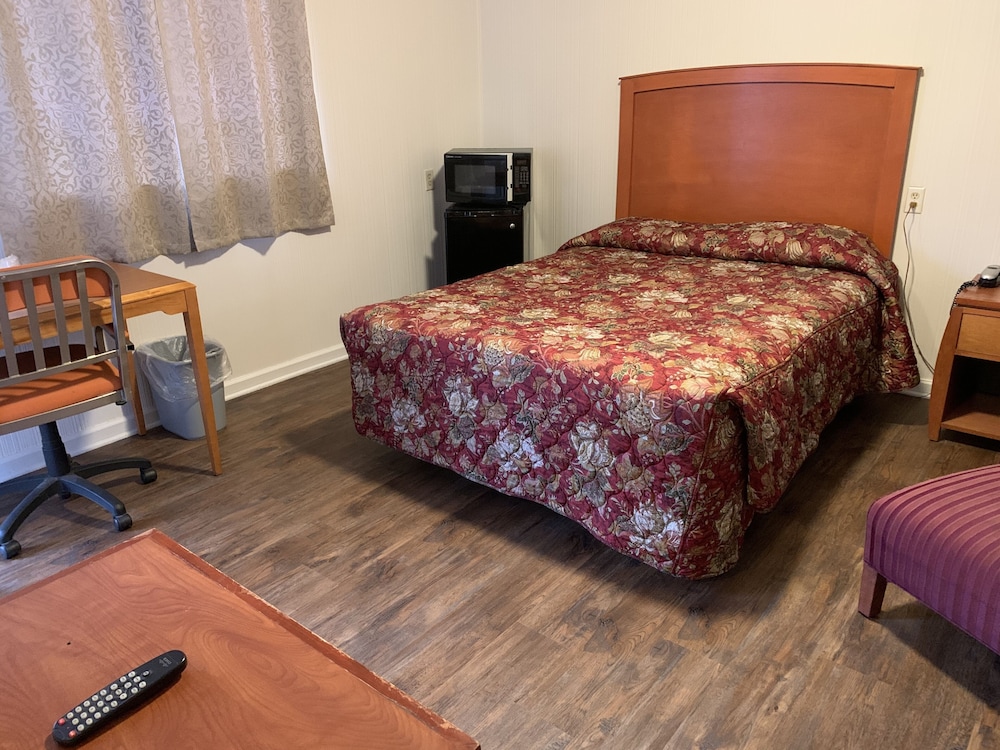 Basic Room, 1 Double Bed, Non Smoking photo 1