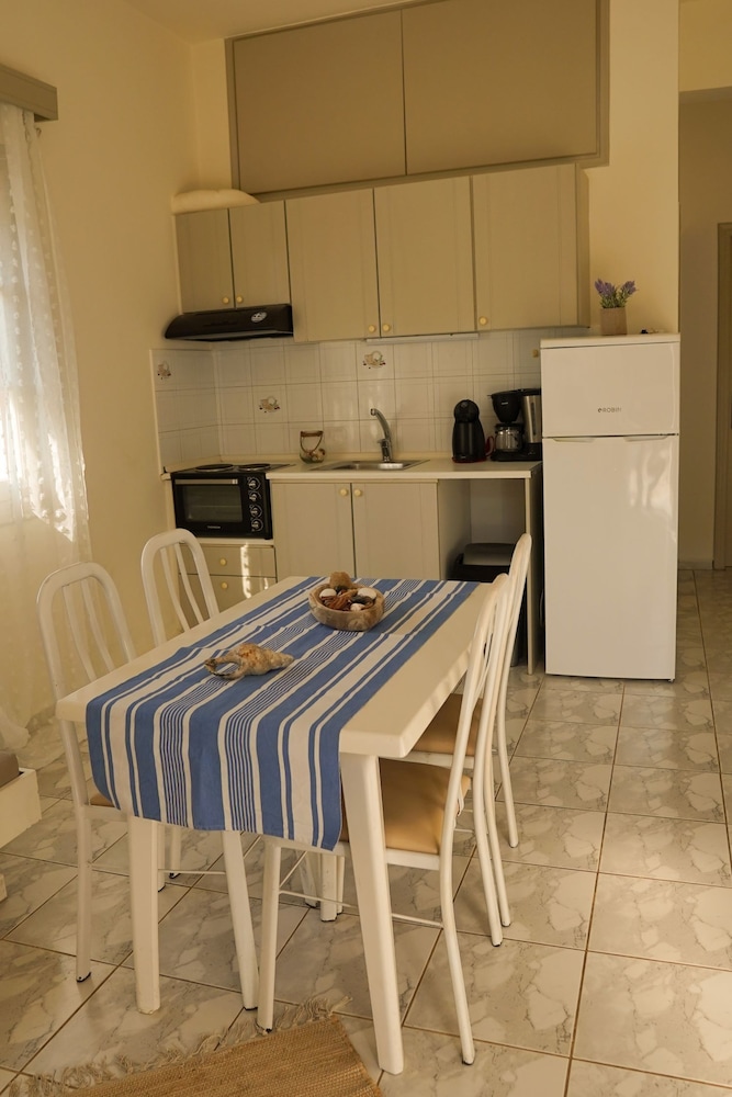 Standard Apartment, Multiple Beds, Balcony, Sea Facing photo 2