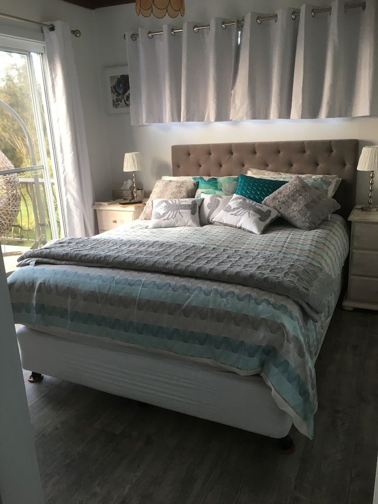 House, 4 Bedrooms, Ocean View photo 1
