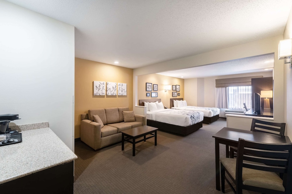Suite, Multiple Beds, Accessible, Non Smoking - Photo 3