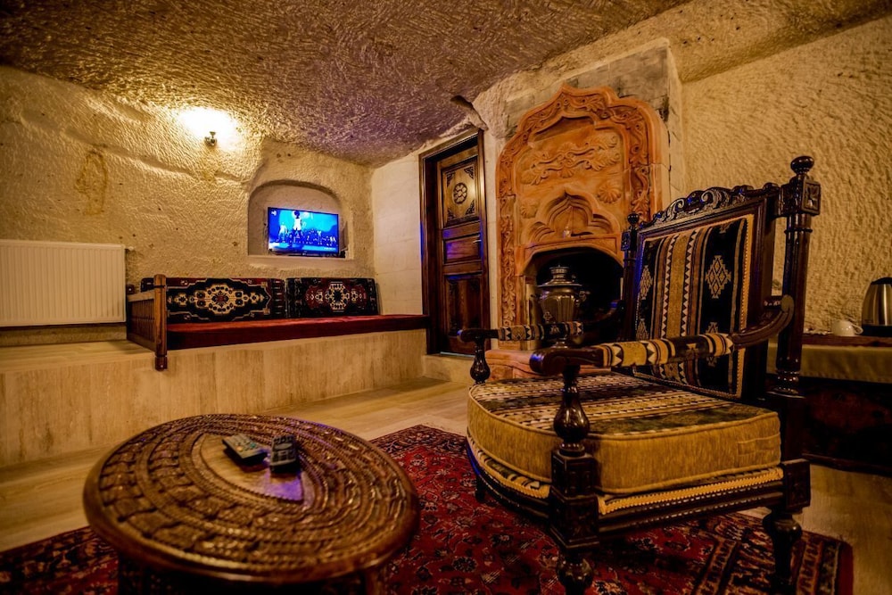 Cave Room with Terrace photo 3
