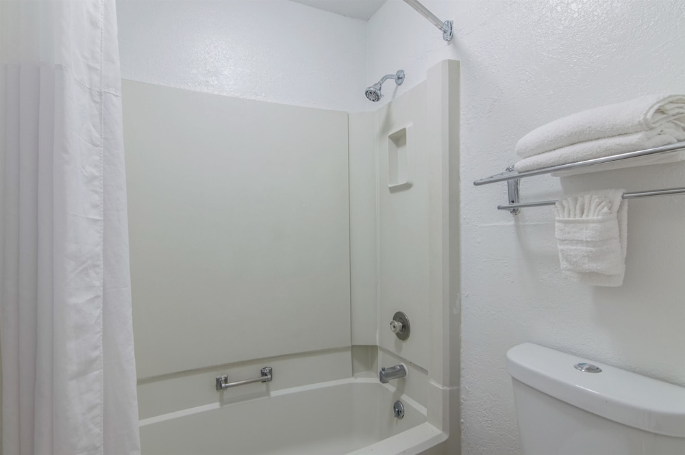 Deluxe Room, 2 Double Beds, Smoking, Refrigerator & Microwave photo 2