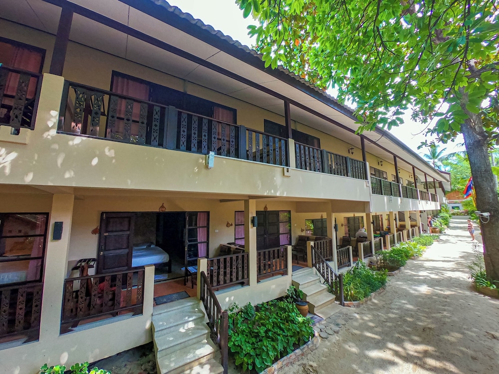 Standard Double (Garden View) - Photo 8
