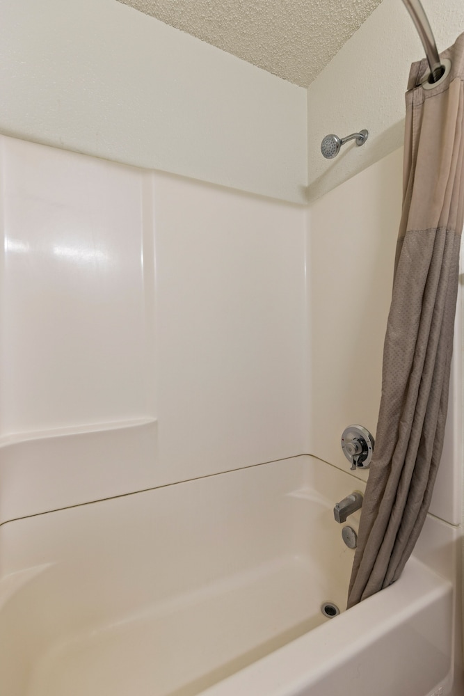 Standard Room, 2 Double Beds, Non Smoking, photo 6