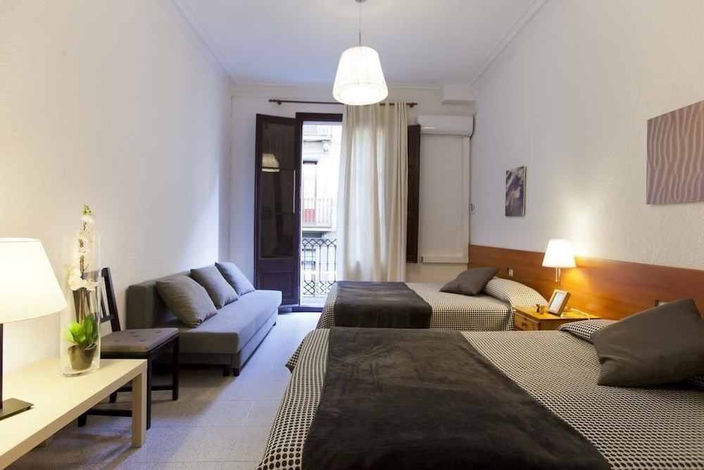 Quadruple Room (with only shower) photo 2