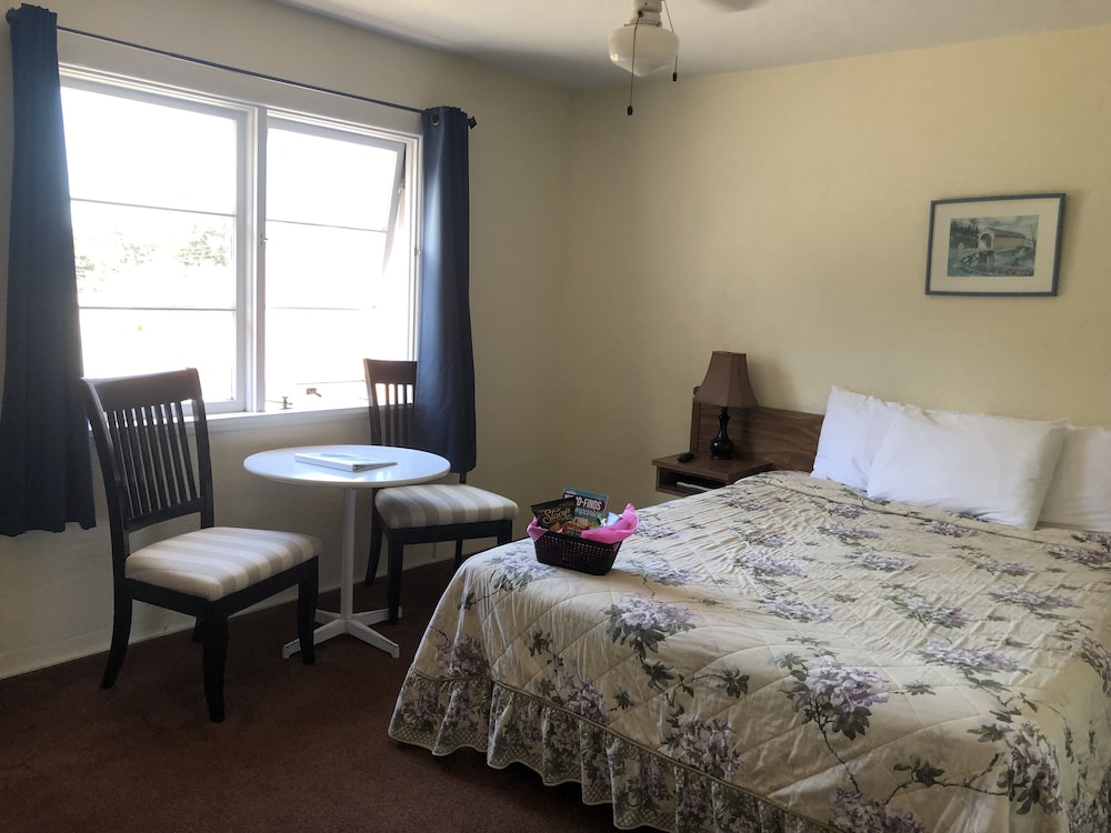 Standard Single Room, 1 Queen Bed - Photo 8