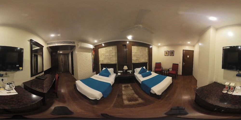Deluxe Room - Photo 2