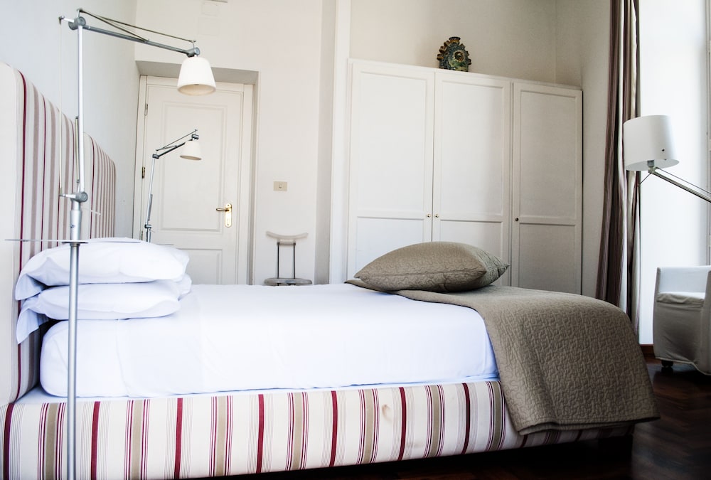 Superior Room, 1 Double or 2 Twin Beds, Sea View - Photo 2