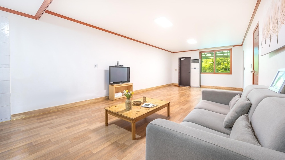 Basic Room, 1 Bedroom (Ssum ba gwi) - Photo 1