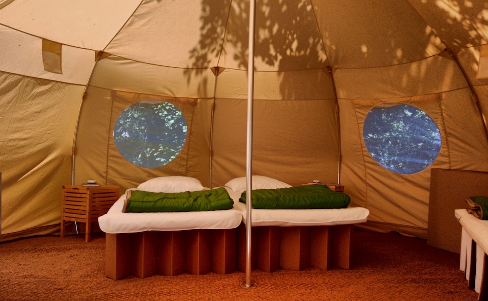 Tent (Lotus) photo 1