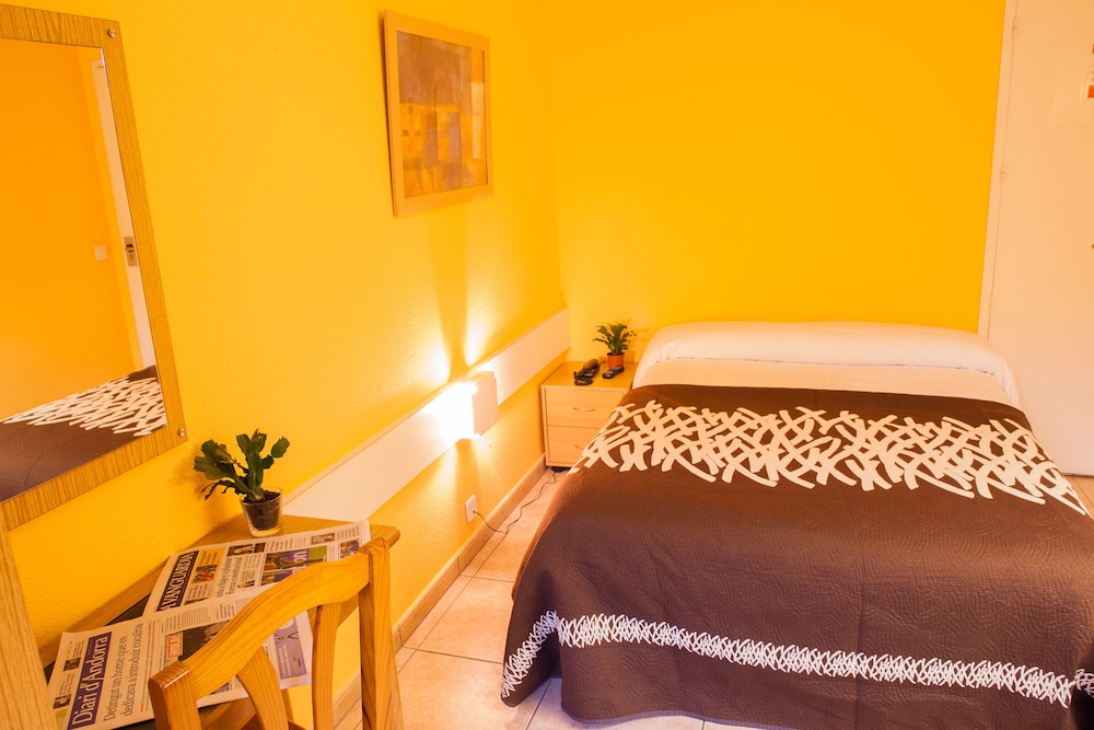 Double or Twin Room, Mountain View photo 3