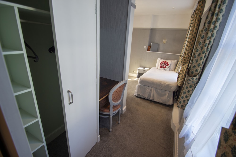 Single Room photo 2