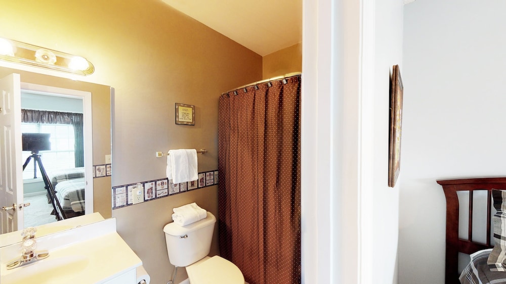 Condo, 2 Bedrooms photo 3