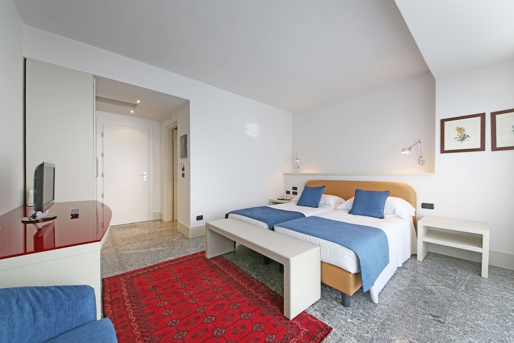 Comfort Double Room, Lake View