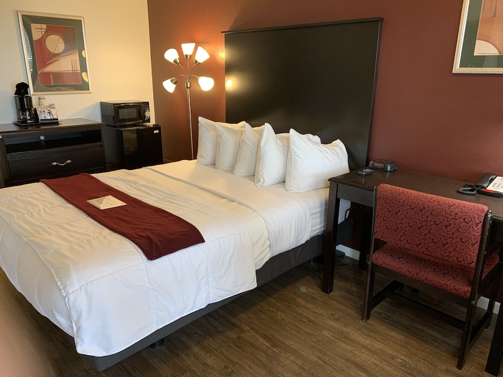 The Inn - 1st Floor - 1 Queen Bed - Bay View photo 1