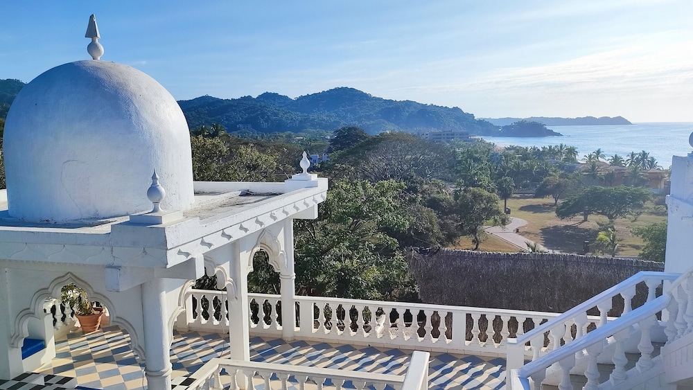 Panoramic Apartment, 3 Bedrooms, Sea View photo 3