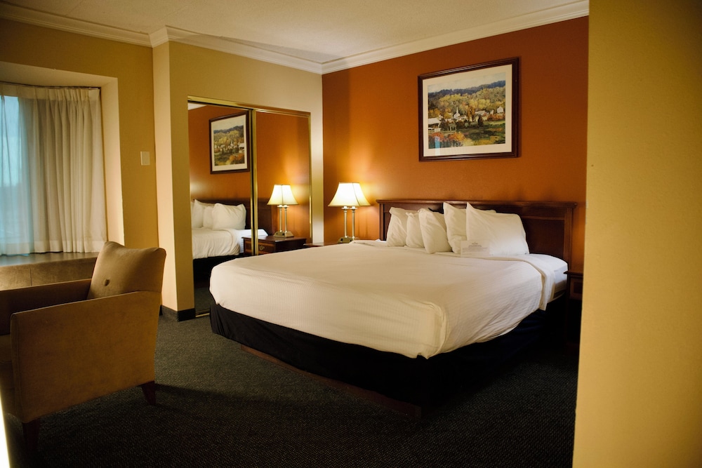 Standard Room, 1 King Bed - Photo 5