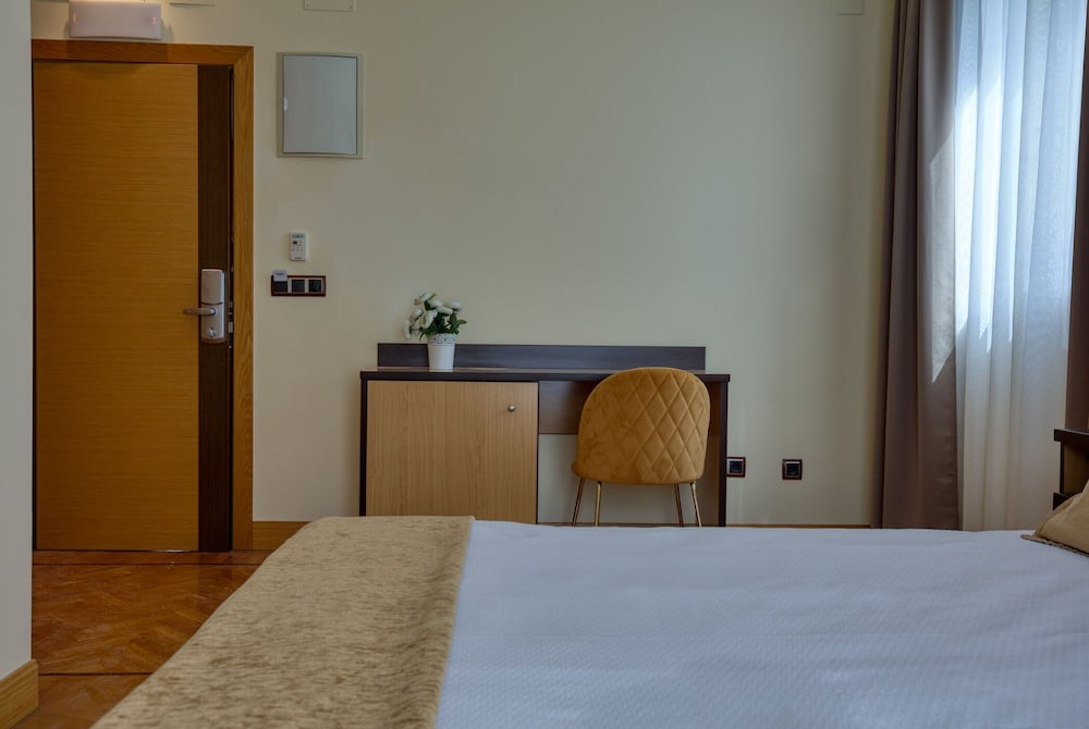 Habitación Doble Estándar o con Dos Camas Individuales.